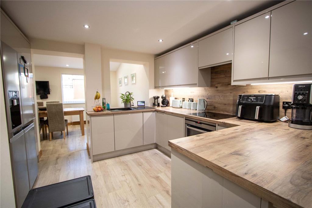 Kitchen/Breakfast Rm