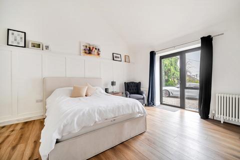 3 bedroom bungalow for sale, Folly Lane North, Farnham, GU9