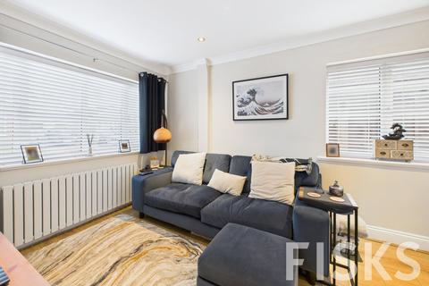 2 bedroom detached house for sale, Dovercliff Road, Canvey Island, SS8