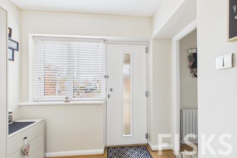 2 bedroom detached house for sale, Dovercliff Road, Canvey Island, SS8