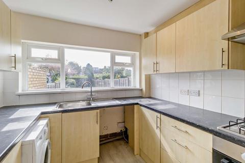 2 bedroom terraced house to rent, High Street, Northwood HA6