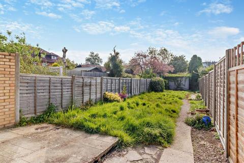 2 bedroom terraced house to rent, High Street, Northwood HA6
