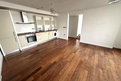 1 bedroom apartment to rent, Beetham Tower, Liverpool L3