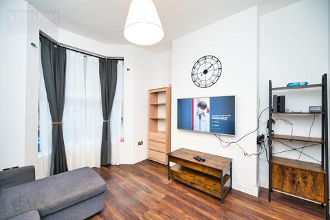 2 bedroom maisonette to rent, Windermere Road, Archway, Upper Holloway, London, N19