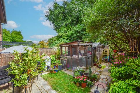 1 bedroom apartment for sale, Green Lane, Pilgrims Hatch, Brentwood