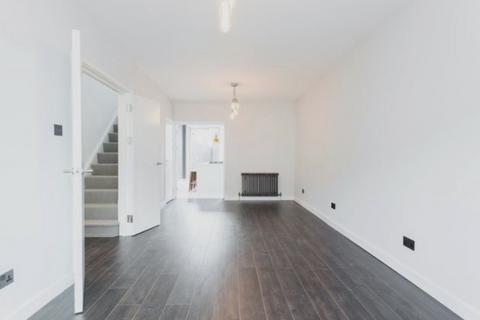 3 bedroom end of terrace house to rent, Neville Road, London, E7