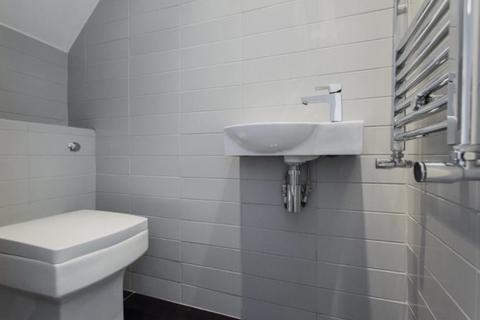 3 bedroom end of terrace house to rent, Neville Road, London, E7