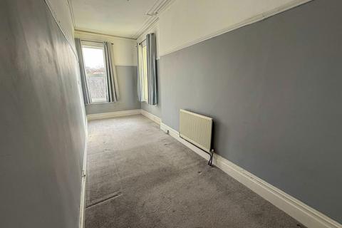 1 bedroom flat to rent, Lower Warberry Road, Torquay, TQ1 1QS