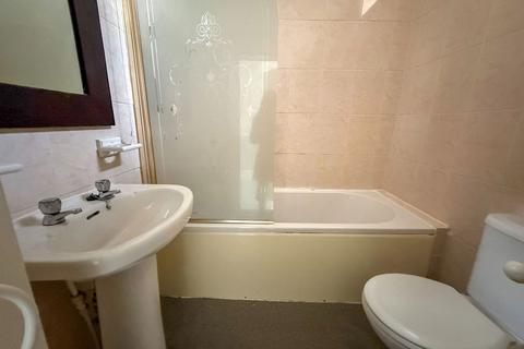 1 bedroom flat to rent, Lower Warberry Road, Torquay, TQ1 1QS