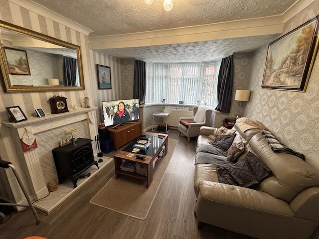 69 Heathland Ave Lounge.jpeg