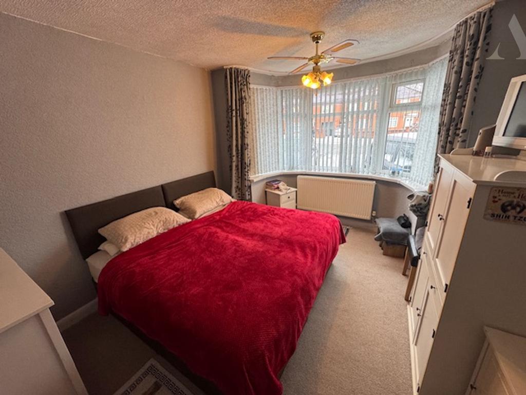 69 Heathland Ave Bed 1.jpeg