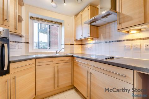 1 bedroom apartment for sale, Martello Court, Jevington Gardens, Eastbourne