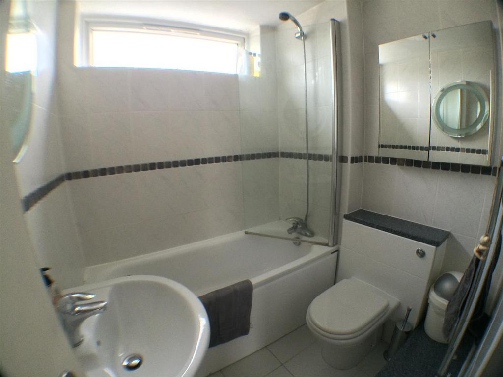 Bathroom.JPG