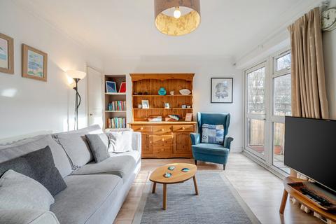 2 bedroom maisonette for sale, St. Saviours Estate, Abbey Street, London