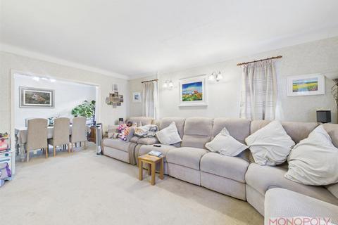 3 bedroom bungalow for sale, Townfield Avenue, Farndon, Chester