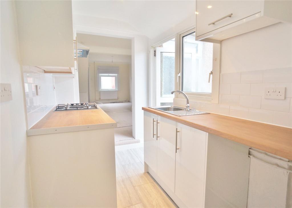Kitchen 1.jpg