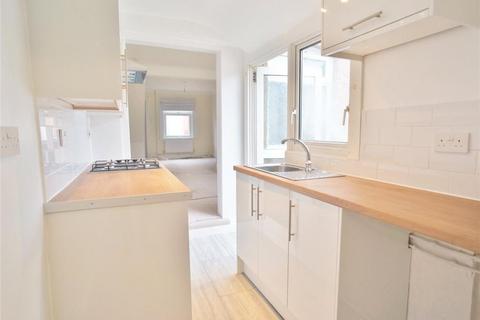 2 bedroom terraced house to rent, Sun Road, Swanscombe DA10