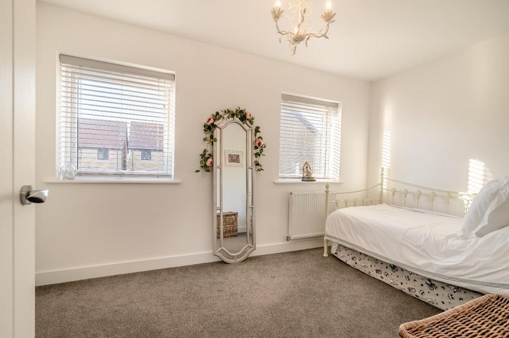 8674477-interior10.jpg