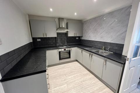 3 bedroom terraced house to rent, David Street, Trecynon CF44