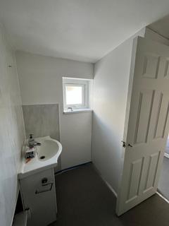 3 bedroom terraced house to rent, David Street, Trecynon CF44