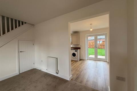 3 bedroom terraced house to rent, Rivington Park, Bolton, BL6