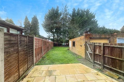 3 bedroom semi-detached house to rent, Hayhurst Road, Bedfordshire LU4