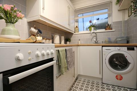 2 bedroom end of terrace house for sale, Cornwall Road, Barry, CF62