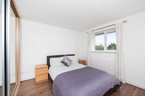 1 bedroom apartment to rent, Kingsbridge Court, Dockers Tanner Road, London, E14