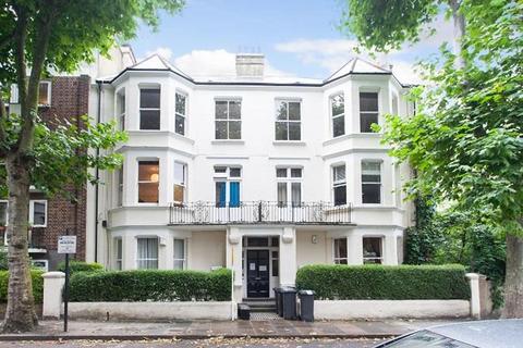 3 bedroom flat to rent, Cranworth Gardens, London, SW9