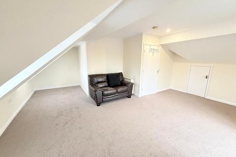 4 bedroom apartment to rent, Meachen Road, Colchester CO2