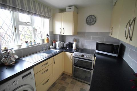 3 bedroom end of terrace house for sale, Morston Close, Tadworth KT20