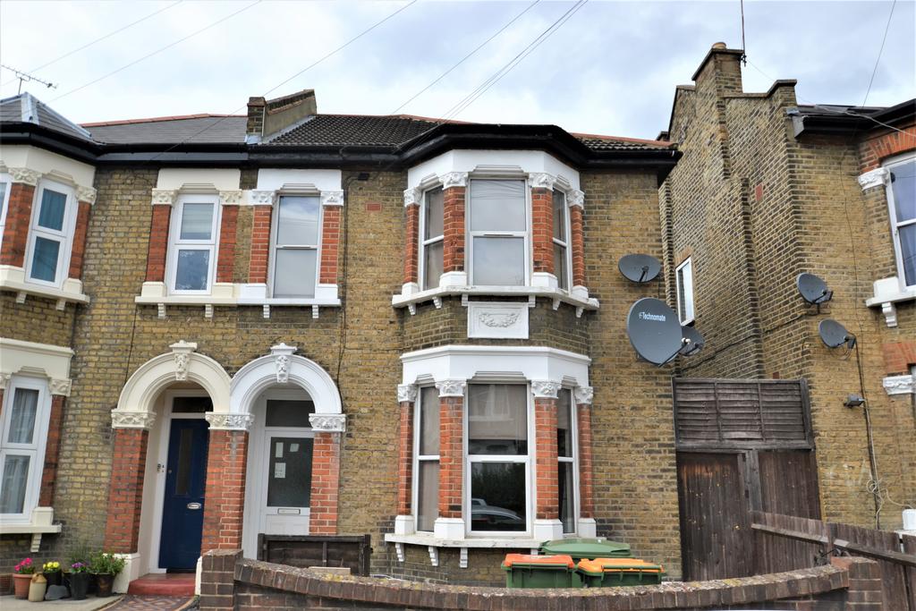 1 bedroom bedsit for rent