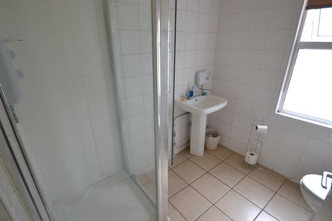 1 bedroom flat to rent, Clova Road (1), Forest Gate, London, E7