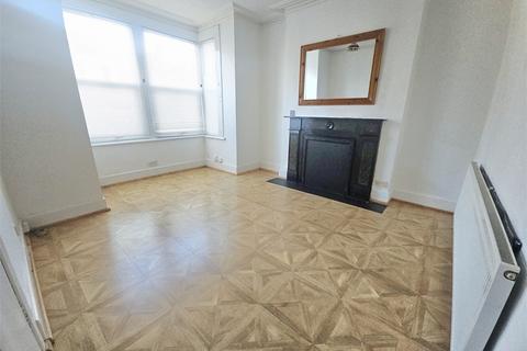 1 bedroom apartment for sale, Bournemouth Park Road, Southend , Southend ,