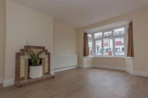 5 bedroom end of terrace house to rent, Tokyngton Avenue, Wembley, Greater London, HA9