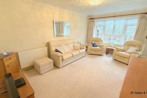 undefined, Doverfield, Goffs Oak
