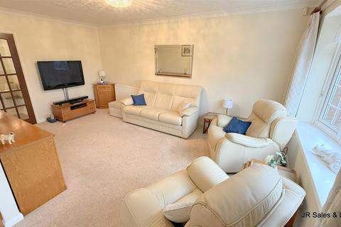 undefined, Doverfield, Goffs Oak