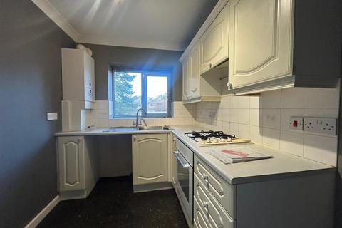 2 bedroom flat to rent, Inglewood, 54 Bournemouth Road, Poole