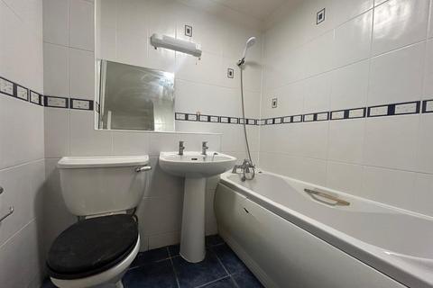 2 bedroom flat to rent, Inglewood, 54 Bournemouth Road, Poole