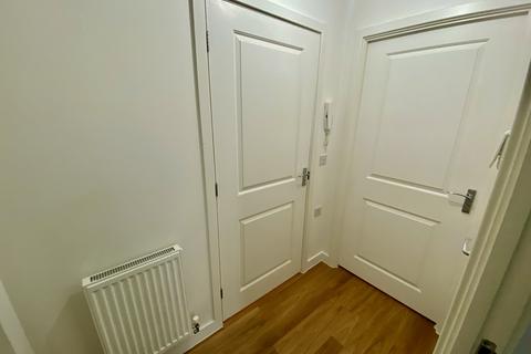 undefined, Flat 10, The Moorings, 21 Albert Way, East Cowes,