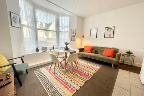 2 bedroom flat to rent, Northdown Road, Margate, CT9