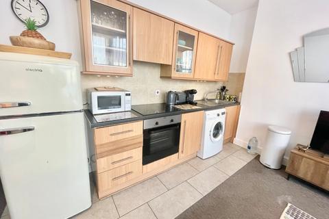 2 bedroom flat to rent, Northdown Road, Margate, CT9