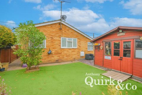 2 bedroom detached bungalow for sale, Maurice Road, Canvey Island, SS8
