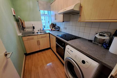 Studio for sale, Staveley Road, Meads, Eastbourne BN20