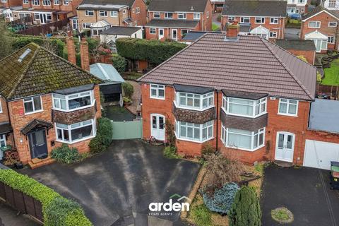 3 bedroom semi-detached house for sale, Howard Avenue, Bromsgrove, B61