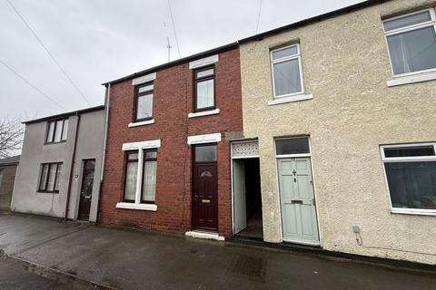 2 bedroom terraced house to rent, Marshall Terrace, Gilesgate, DH1