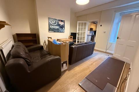 2 bedroom terraced house to rent, Marshall Terrace, Gilesgate, DH1