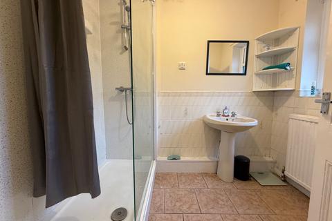 2 bedroom terraced house to rent, Marshall Terrace, Gilesgate, DH1
