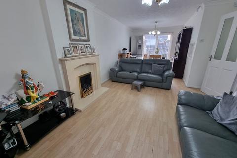 3 bedroom semi-detached house for sale, Dunsville Walk, Leicester, LE4