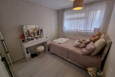 3 bedroom semi-detached house for sale, Dunsville Walk, Leicester, LE4